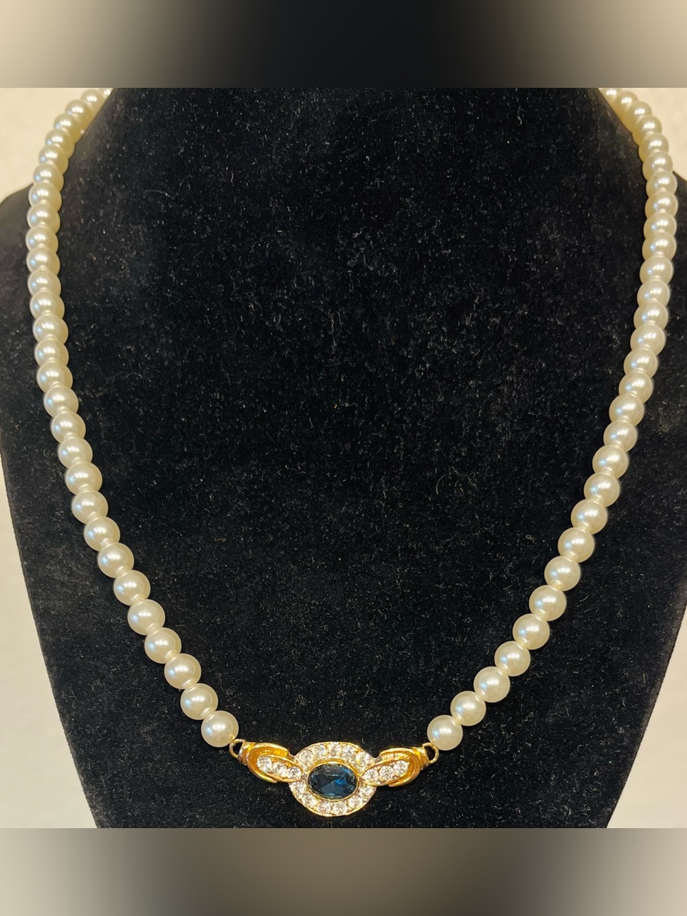 Vintage Faux Pearl Necklace with Gold and Blue Crystal Centerpiece